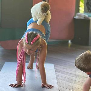 puppy yoga bali rizki yoga yes1